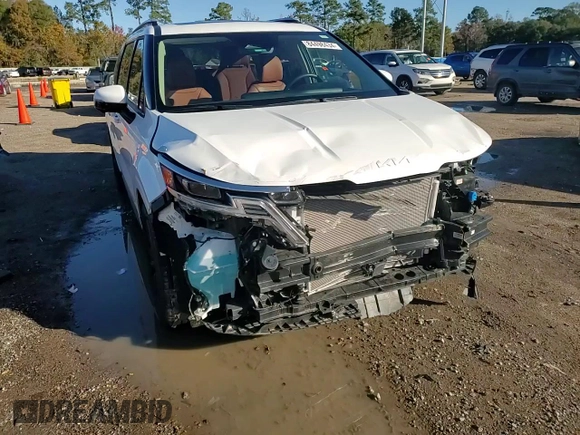 2024 Kia Carnival SX Prestige with VIN KNDNE5H36R6393595, listed as a Copart auction lot 84498434 with 10,495 mi miles and Salvage Title. Bid and sale history available at carsss.com. Image 12.
