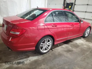 2013 Mercedes-Benz C 300 Sport z VIN WDDGF8AB6DR262303, wystawiony jako Copart lot #58726115 z przebiegiem 130 571 mil mil oraz Czysty tytuł • Clean title. Historia ofert i sprzedaży dostępna na DreamBid. Obrazek 3.