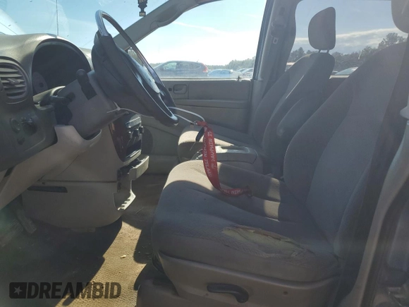 2007 Chrysler Town & Country LX with VIN 2A4GP44R07R330810, listed as a Copart auction lot 89013685 with 294,549 mi miles and Salvage Title. Bid and sale history available at DreamBid. Image 7.