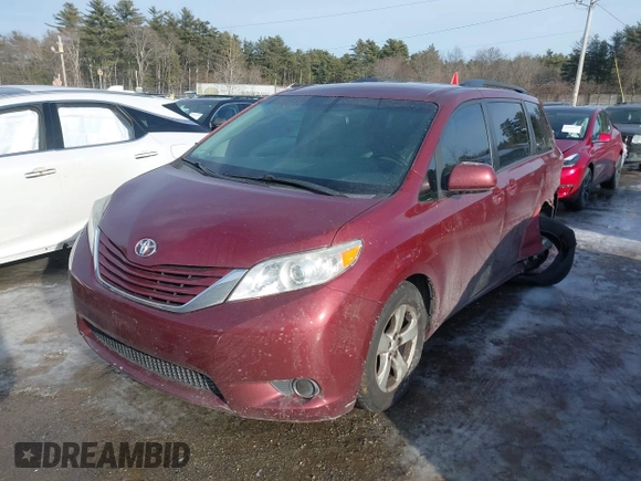 2017 Toyota Sienna LE Auto Access Seat with VIN 5TDKZ3DC7HS863682, listed as a IAAI auction lot 41488878 with 134,733 mi miles. Bid and sale history available at carsss.com. Image 17.