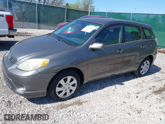 2005 Toyota Matrix STD with VIN 2T1KR32EX5C397965, listed as a IAAI auction lot 41931260 with 135,912 mi miles. Bid and sale history available at carsss.com. Image 2.