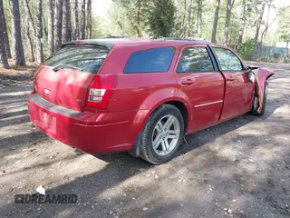 2005 Dodge Magnum RT z VIN 2D4GV58205H165037, wystawiony jako IAAI lot #41986337 z przebiegiem 83 638 mil mil oraz . Historia ofert i sprzedaży dostępna na DreamBid. Obrazek 4.