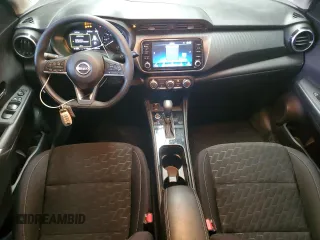 2024 Nissan Kicks SV z VIN 3N1CP5CV2RL480221, wystawiony jako Copart lot #54887565 z przebiegiem 3 503 mil mil oraz Szkoda całkowita • Salvage title. Historia ofert i sprzedaży dostępna na DreamBid. Obrazek 8.