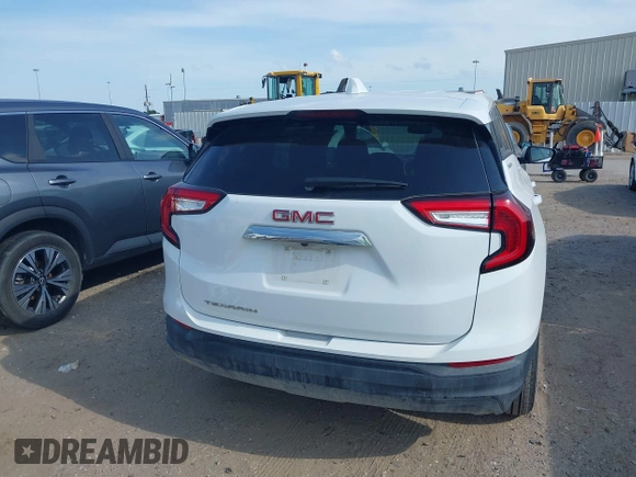 2024 GMC Terrain SLE z VIN 3GKALMEG3RL257313, wystawiony jako IAAI lot #42287772 z przebiegiem 34 062 mil mil oraz . Historia ofert i sprzedaży dostępna na DreamBid. Obrazek 17.