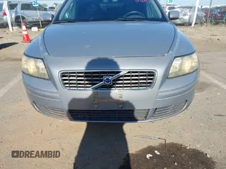2006 Volvo S40 2.4L z VIN YV1MS390162205592, wystawiony jako IAAI lot #42172044 z przebiegiem 197 463 mil mil oraz . Historia ofert i sprzedaży dostępna na DreamBid. Obrazek 6.