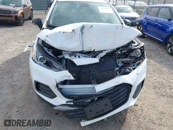 2020 Chevrolet Trax LT with VIN 3GNCJPSB1LL232882, listed as a IAAI auction lot 42230988 with 48,943 mi miles and . Bid and sale history available at DreamBid. Image 6.