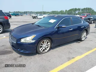 2011 Nissan Maxima SV z VIN 1N4AA5AP7BC843677, wystawiony jako IAAI lot #42407646 z przebiegiem 131 640 mil mil oraz . Historia ofert i sprzedaży dostępna na DreamBid. Obrazek 2.