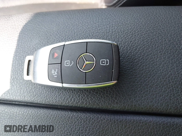 2021 Mercedes-Benz GLC 300 with VIN W1N0G8DB7MF978724, listed as a IAAI auction lot 41923957 with 33,434 mi miles and . Bid and sale history available at DreamBid. Image 11.