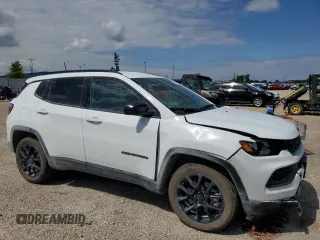 2025 Jeep Compass Latitude с VIN 3C4NJDBN5ST516783, выставлен на аукционе Copart как лот 58801145 с пробегом 2 863 миль миль и Списание • Salvage title. История ставок и продаж доступна на DreamBid. Изображение 4.