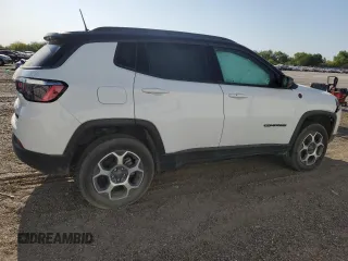 2022 Jeep Compass Trailhawk z VIN 3C4NJDDB5NT148841, wystawiony jako Copart lot #52532475 z przebiegiem 57 081 mil mil oraz Szkoda całkowita • Salvage title. Historia ofert i sprzedaży dostępna na DreamBid. Obrazek 3.