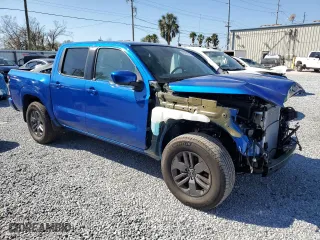 2025 Nissan Frontier SV with VIN 1N6ED1EJ4SN609256, listed as a Copart auction lot 43553685 with 2,153 mi miles and Salvage Title. Bid and sale history available at carsss.com. Image 4.