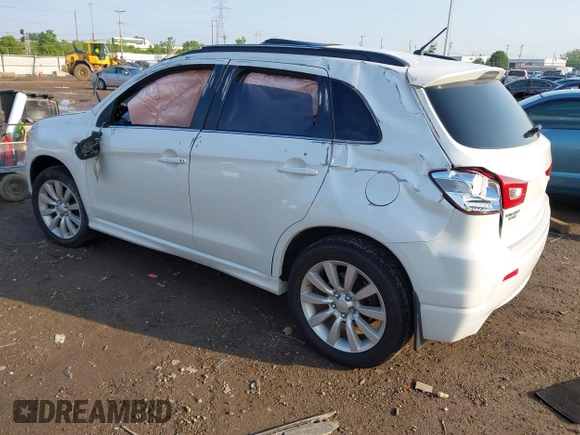2011 Mitsubishi Outlander SE z VIN JA4AP4AU1BZ021926, wystawiony jako IAAI lot #42269085 z przebiegiem 113 010 mil mil oraz . Historia ofert i sprzedaży dostępna na DreamBid. Obrazek 3.