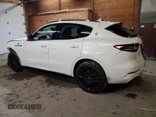 2022 Maserati Levante GT with VIN ZN661XUA1NX400262, listed as a Copart auction lot 76985893 with 8,614 mi miles. Bid and sale history available at carsss.com. Image 2.