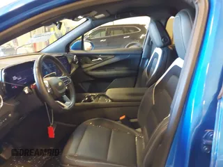 2024 Chevrolet Blazer EV eAWD LT z VIN 3GNKDBRJ6RS216307, wystawiony jako IAAI lot #41935806 z przebiegiem 10 850 mil mil oraz . Historia ofert i sprzedaży dostępna na DreamBid. Obrazek 5.