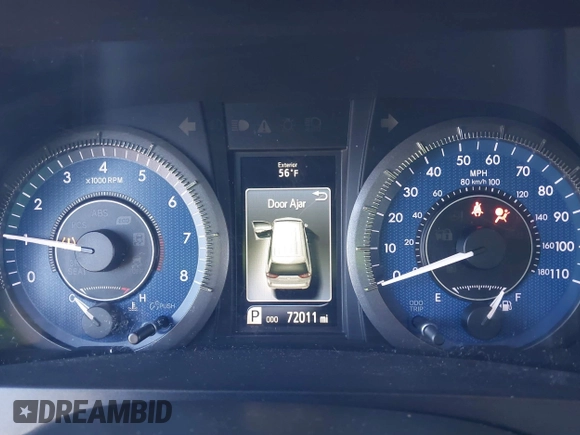 2017 Toyota Sienna XLE Auto Access Seat with VIN 5TDYZ3DC2HS806686, listed as a IAAI auction lot 41877474 with 72,011 mi miles. Bid and sale history available at carsss.com. Image 7.