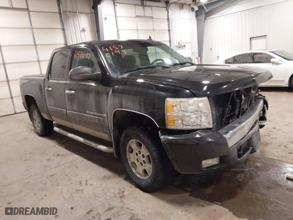 2008 Chevrolet Silverado 1500 LTZ with VIN 3GCEK13M98G106653, listed as a IAAI auction lot 41575197 with 198,114 mi miles. Bid and sale history available at carsss.com. Image 1.