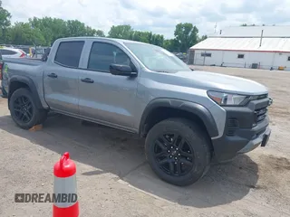 2024 Chevrolet Colorado 4WD Trail Boss with VIN 1GCPTEEK6R1293343, listed as a IAAI auction lot 42524617 with 5,284 mi miles and . Bid and sale history available at DreamBid. Image 1.