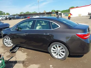 2014 Buick Verano Group z VIN 1G4PS5SK0E4123281, wystawiony jako IAAI lot #42250949 z przebiegiem 132 746 mil mil oraz . Historia ofert i sprzedaży dostępna na DreamBid. Obrazek 15.