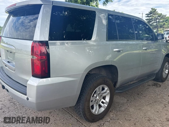 2020 Chevrolet Tahoe Commercial with VIN 1GNSKFKC6LR261122, listed as a Copart auction lot 63870645 with 113,959 mi miles and Clean title. Bid and sale history available at DreamBid. Image 4.