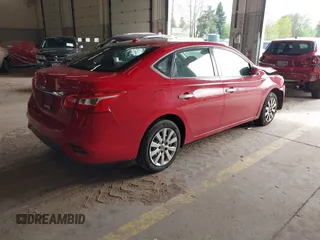 2017 Nissan Sentra S z VIN 3N1AB7AP8HY321100, wystawiony jako IAAI lot #41990784 z przebiegiem 92 331 mil mil oraz . Historia ofert i sprzedaży dostępna na DreamBid. Obrazek 4.