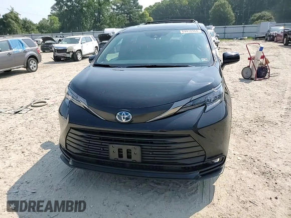 2024 Toyota Sienna LE with VIN 5TDCSKFC6RS111621, listed as a Copart auction lot 74657494 with 19,733 mi miles and Salvage Title. Bid and sale history available at carsss.com. Image 11.