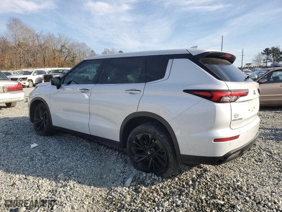 2023 Mitsubishi Outlander SEL with VIN JA4J3VA87PZ015317, listed as a Copart auction lot 83313744 with 44,240 mi miles and Salvage Title. Bid and sale history available at carsss.com. Image 2.