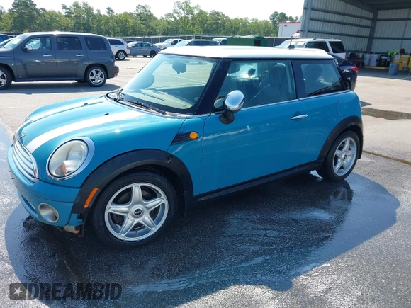 2009 MINI Hardtop with VIN WMWMF33579TT68578, listed as a IAAI auction lot 42571757 with 78,591 mi miles and . Bid and sale history available at DreamBid. Image 2.