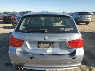 2010 BMW 3 Series 328i xDrive with VIN WBAUU3C59AA544780, listed as a Copart auction lot 50267095 with Not Provided miles and Salvage Title. Bid and sale history available at DreamBid. Image 6.