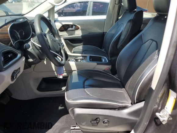 2023 Chrysler Pacifica Hybrid Limited with VIN 2C4RC1S7XPR595163, listed as a Copart auction lot 58182295 with 45,799 mi miles and Clean title. Bid and sale history available at DreamBid. Image 7.