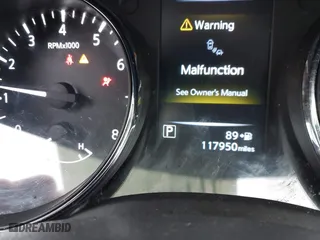 2017 Nissan Rogue SL with VIN 5N1AT2MT5HC770373, listed as a IAAI auction lot 41141381 with 117,950 mi miles. Bid and sale history available at carsss.com. Image 7.