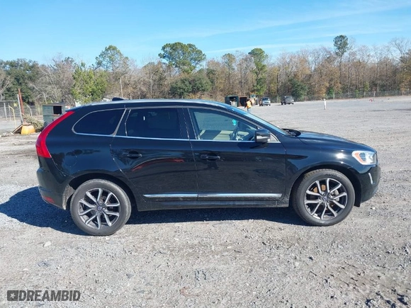 2016 Volvo XC60 T6 Drive-E with VIN YV449MDK0G2825672, listed as a IAAI auction lot 41351214 with 140,633 mi miles. Bid and sale history available at carsss.com. Image 13.
