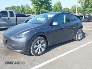 2024 Tesla Model Y Long Range z VIN 7SAYGDEEXRA263444, wystawiony jako IAAI lot #40199252 z przebiegiem 9 540 mil mil oraz . Historia ofert i sprzedaży dostępna na DreamBid. Obrazek 22.