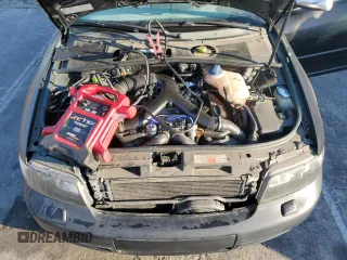 2001 Audi S4 z VIN WAURD68D41A135013, wystawiony jako Copart lot #48260185 z przebiegiem 164 053 mil mil oraz Tytuł czysty. Historia ofert i sprzedaży dostępna na DreamBid. Obrazek 11.