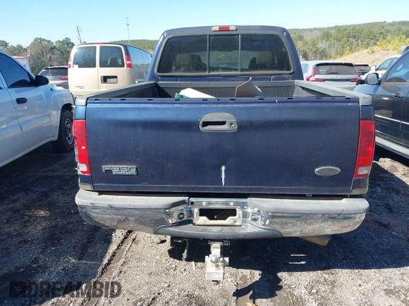 2004 Ford F-350 XL z VIN 1FTSW31P44EC96363, wystawiony jako IAAI lot #41632997 z przebiegiem 208 382 mil mil oraz . Historia ofert i sprzedaży dostępna na DreamBid. Obrazek 16.