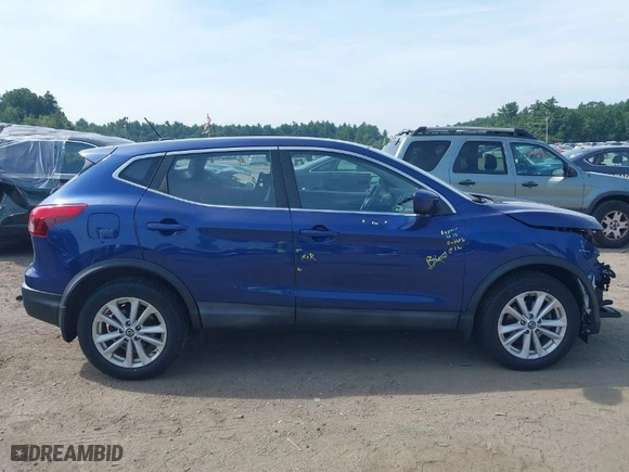 2019 Nissan Rogue Sport SV with VIN JN1BJ1CR5KW332573, listed as a IAAI auction lot 40221967 with 63,733 mi miles. Bid and sale history available at carsss.com. Image 14.