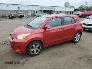 2008 Scion xD z VIN JTKKU10488J007606, wystawiony jako Copart lot #58071625 z przebiegiem 120 117 mil mil oraz Tytuł czysty. Historia ofert i sprzedaży dostępna na DreamBid. Obrazek 1.
