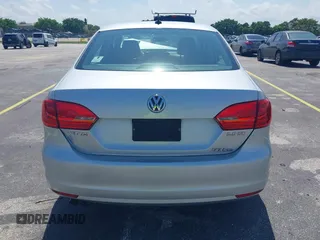 2013 Volkswagen Jetta SE с VIN 3VWDP7AJ6DM376487, выставлен на аукционе IAAI как лот 42362475 с пробегом 124 324 миль миль и . История ставок и продаж доступна на DreamBid. Изображение 16.