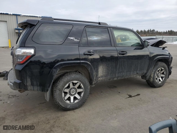 2019 Toyota 4Runner SR5 with VIN JTEBU5JR8K5681713, listed as a Copart auction lot 47647265 with 69,364 mi miles and Salvage Title. Bid and sale history available at carsss.com. Image 3.