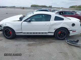 2008 Ford Mustang Deluxe with VIN 1ZVHT80N585188191, listed as a IAAI auction lot 42162834 with 145,313 mi miles and . Bid and sale history available at DreamBid. Image 14.