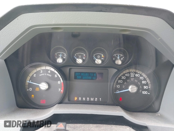 2015 Ford F-250 XLT z VIN 1FT7X2B6XFEA64744, wystawiony jako IAAI lot #41950505 z przebiegiem 200 300 mil mil oraz . Historia ofert i sprzedaży dostępna na DreamBid. Obrazek 7.