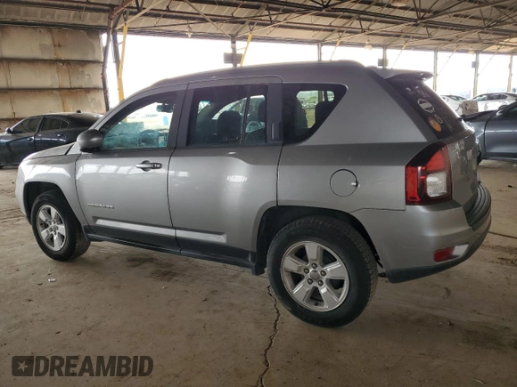 2016 Jeep Compass Latitude with VIN 1C4NJCEAXGD743578, listed as a Copart auction lot 49223995 with 189,120 mi miles and Clean Title. Bid and sale history available at carsss.com. Image 2.