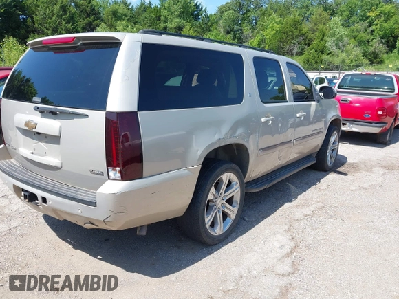 2007 Chevrolet Suburban LS with VIN 1GNFC16087J218794, listed as a IAAI auction lot 42700630 with 262,428 mi miles and . Bid and sale history available at DreamBid. Image 4.