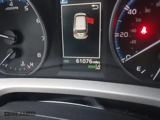 2018 Toyota RAV4 XLE with VIN 2T3RFREV5JW798328, listed as a IAAI auction lot 41868104 with 61,076 mi miles. Bid and sale history available at carsss.com. Image 15.