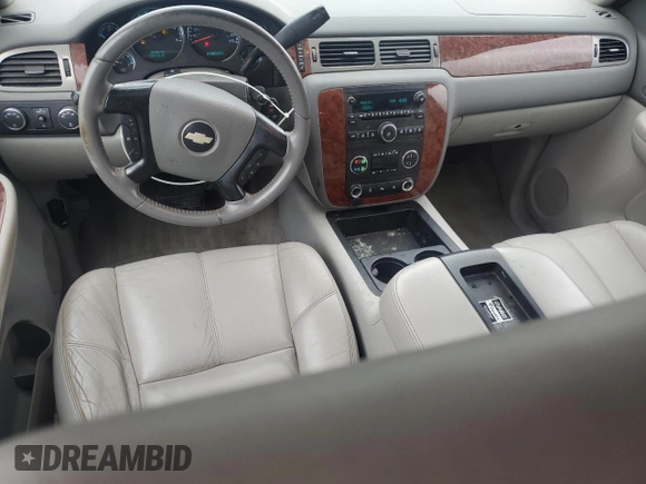 2008 Chevrolet Tahoe LTZ with VIN 1GNFK130X8J181353, listed as a Copart auction lot 53565155 with 254,735 mi miles and Clean title. Bid and sale history available at DreamBid. Image 8.