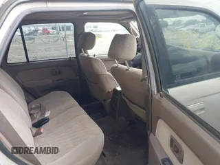1997 Toyota 4Runner SR5 с VIN JT3HN86R1V0117123, выставлен на аукционе IAAI как лот 42557501 с пробегом 259 284 миль миль и . История ставок и продаж доступна на DreamBid. Изображение 8.