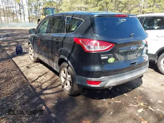 2014 Ford Escape SE with VIN 1FMCU0GXXEUE45586, listed as a IAAI auction lot 41813850 with 179,701 mi miles. Bid and sale history available at carsss.com. Image 3.