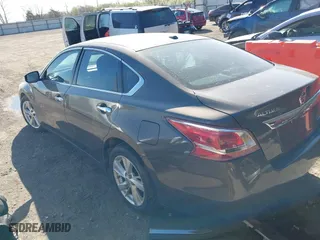 2013 Nissan Altima 2.5 SV with VIN 1N4AL3AP0DN408408, listed as a IAAI auction lot 41827791 with 184,504 mi miles. Bid and sale history available at carsss.com. Image 3.