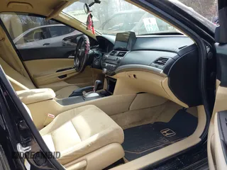 2011 Honda Accord LX z VIN 1HGCP2F33BA157039, wystawiony jako IAAI lot #42069608 z przebiegiem 135 211 mil mil oraz . Historia ofert i sprzedaży dostępna na DreamBid. Obrazek 5.