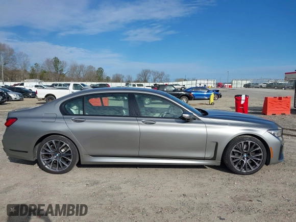 2022 BMW 7 Series 740i with VIN WBA7T2C06NCH23175, listed as a IAAI auction lot 41752367 with 112,979 mi miles and . Bid and sale history available at carsss.com. Image 13.