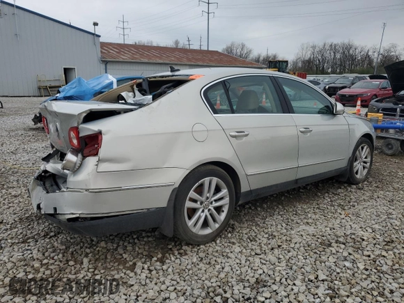 2009 Volkswagen Passat Komfort z VIN WVWJK73C39E024189, wystawiony jako Copart lot #48252385 z przebiegiem Nie podano mil oraz Szkoda całkowita • Salvage title. Historia ofert i sprzedaży dostępna na DreamBid. Obrazek 3.